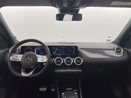 Photo 30 Mercedes GLA  250 e 8G-DCT