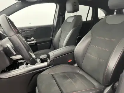 Photo 14 Mercedes GLA  250 e 8G-DCT