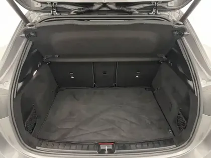 Photo 13 Mercedes GLA  250 e 8G-DCT