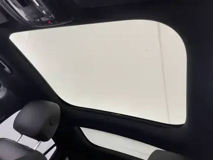 Photo 23 Mercedes GLA  250 e 8G-DCT