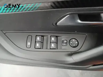 Photo 30 Peugeot 2008 Gén. II Ph1 NG Allure 5