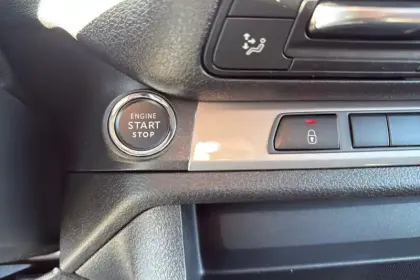 Photo 17 Peugeot Expert  CA FIXE M BLUEHDI 180 S&S EAT8