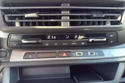 Photo 16 Peugeot Expert  CA FIXE M BLUEHDI 180 S&S EAT8