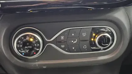 Photo 32 Renault Twingo  III SCe 65