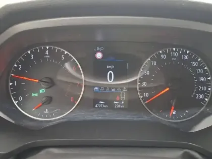 Photo 37 Renault Captur  TCe 100