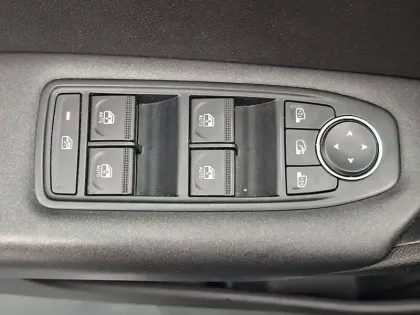 Photo 33 Renault Captur  TCe 100