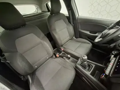 Photo 23 Renault Clio  SOCIETE BLUE DCI 100 - 21N