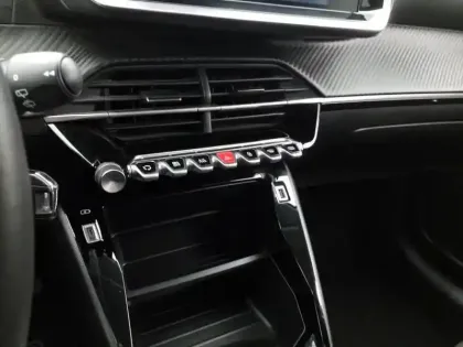 Photo 17 Peugeot 208  PureTech 100 S&S BVM6