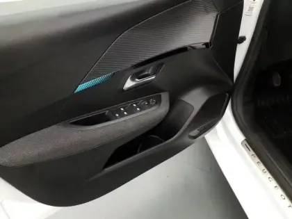 Photo 12 Peugeot 208  PureTech 100 S&S BVM6