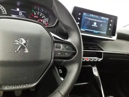 Photo 19 Peugeot 208  PureTech 100 S&S BVM6