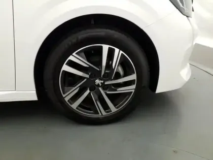 Photo 14 Peugeot 208  PureTech 100 S&S BVM6