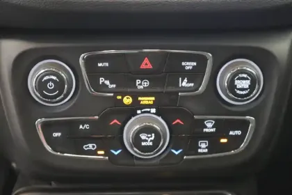 Photo 24 Jeep Compass  1.3 GSE T4 190 ch PHEV AT6 4xe eAWD