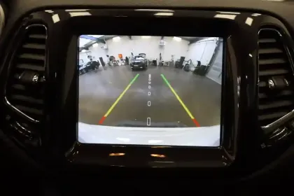 Photo 16 Jeep Compass  1.3 GSE T4 190 ch PHEV AT6 4xe eAWD