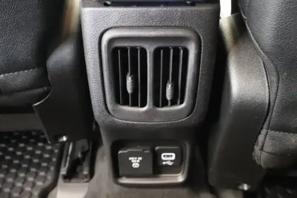 Photo 29 Jeep Compass  1.3 GSE T4 190 ch PHEV AT6 4xe eAWD