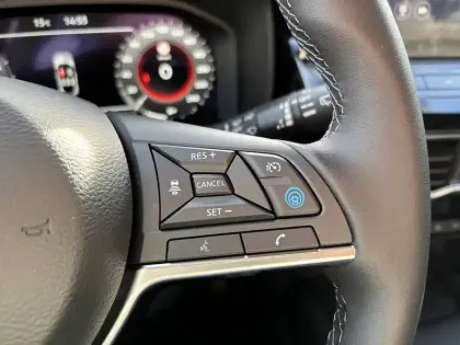 Photo 22 Nissan Juke  HYBRID 143