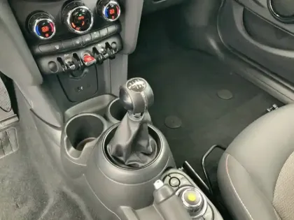 Photo 16 Mini Mini Hatch 5 Portes One 102 ch