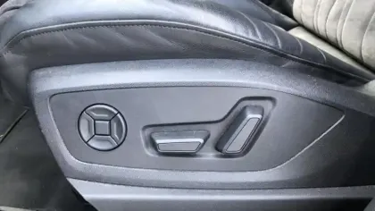 Photo 6 Audi E-tron  55 quattro 408 ch