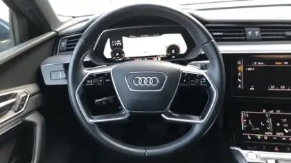 Photo 10 Audi E-tron  55 quattro 408 ch