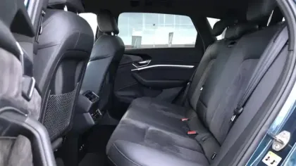 Photo 9 Audi E-tron  55 quattro 408 ch