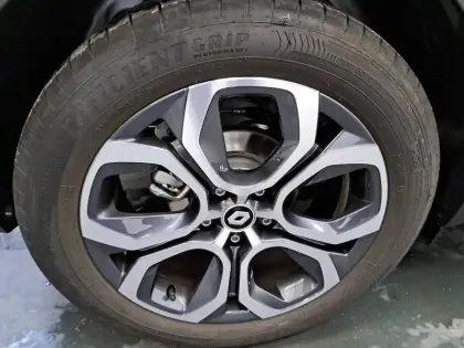 Photo 14 Renault Captur  E-Tech full hybrid 145