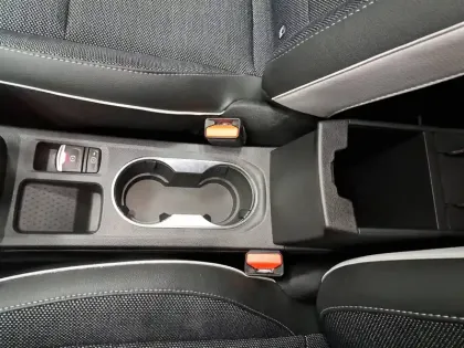 Photo 33 Renault Captur  E-Tech full hybrid 145