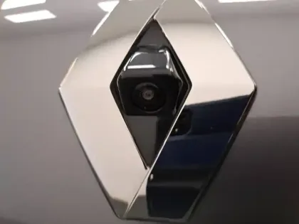 Photo 12 Renault Captur  E-Tech full hybrid 145