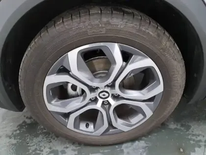 Photo 16 Renault Captur  E-Tech full hybrid 145