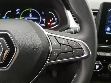 Photo 30 Renault Captur  E-Tech full hybrid 145