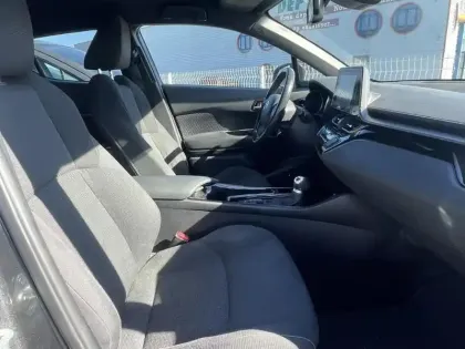 Photo 5 Toyota C-HR  Hybride 122h