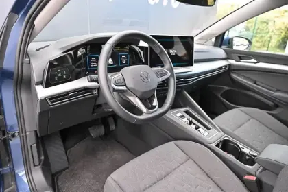 Photo 13 Volkswagen Golf  1.5 eTSI EVO2 116 DSG7