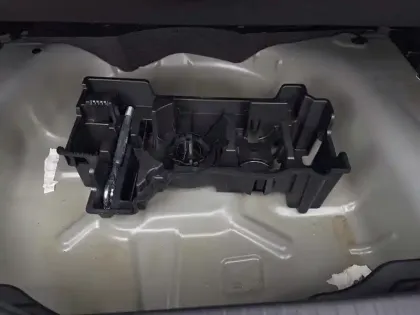 Photo 12 Citroën C4  Hybride 145 e-DCS6