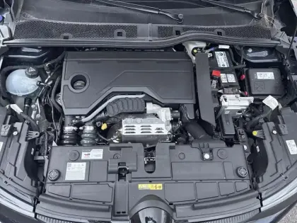 Photo 21 Citroën C4  Hybride 145 e-DCS6