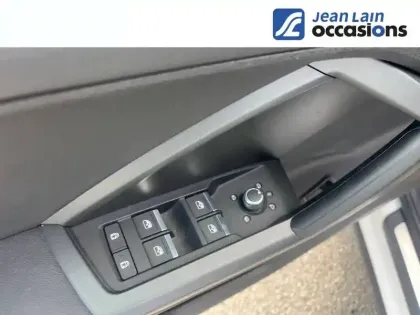 Photo 40 Audi Q3 Gén. II Ph1 S line 5