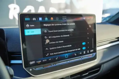 Photo 27 Volkswagen T-roc  1.5 eTSI EVO2 Hybrid 150 ch DSG7