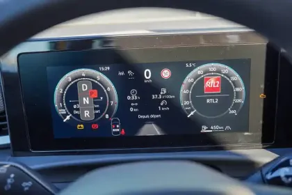 Photo 23 Volkswagen T-roc  1.5 eTSI EVO2 Hybrid 150 ch DSG7