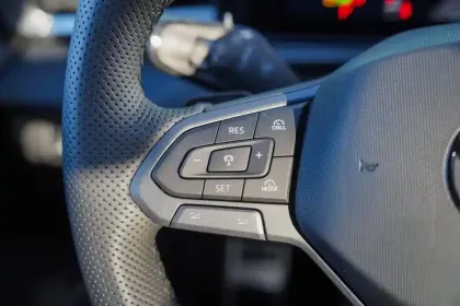 Photo 21 Volkswagen T-roc  1.5 eTSI EVO2 Hybrid 150 ch DSG7