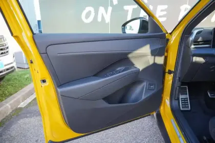 Photo 14 Volkswagen T-roc  1.5 eTSI EVO2 Hybrid 150 ch DSG7