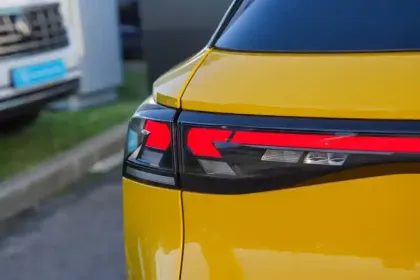 Photo 5 Volkswagen T-roc  1.5 eTSI EVO2 Hybrid 150 ch DSG7