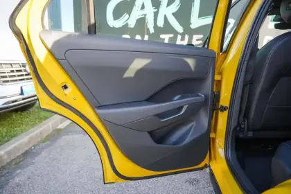 Photo 17 Volkswagen T-roc  1.5 eTSI EVO2 Hybrid 150 ch DSG7