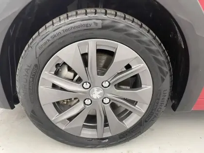 Photo 16 Peugeot 208  Electrique 50 kWh 136ch