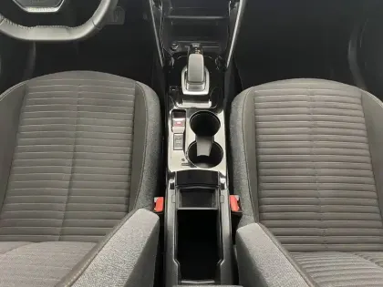 Photo 29 Peugeot 208  Electrique 50 kWh 136ch