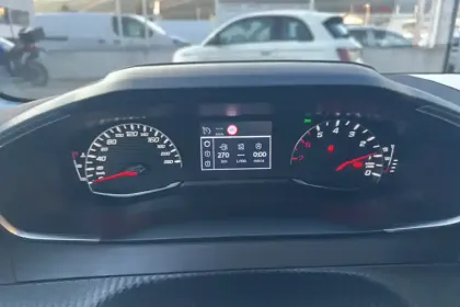 Photo 10 Peugeot 208  PureTech 75 S&S BVM5