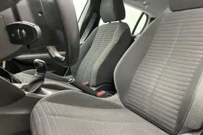 Photo 73 Peugeot 208  PureTech 75 S&S BVM5