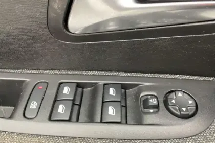 Photo 110 Peugeot 208  PureTech 75 S&S BVM5