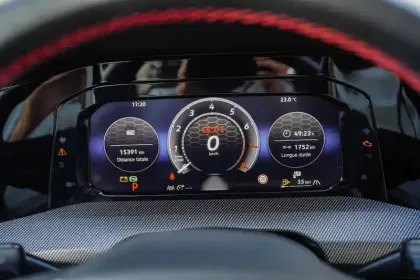 Photo 27 Volkswagen Golf  2.0 TSI EVO4 265 DSG7