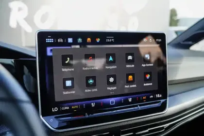 Photo 31 Volkswagen Golf  2.0 TSI EVO4 265 DSG7