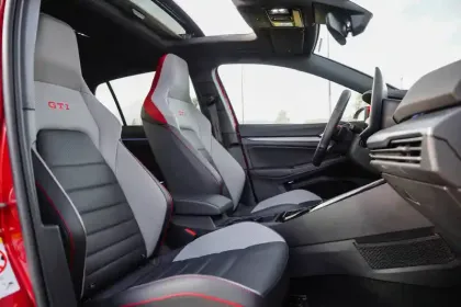 Photo 11 Volkswagen Golf  2.0 TSI EVO4 265 DSG7