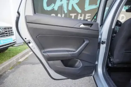 Photo 17 Volkswagen Taigo  1.0 TSI 116 DSG7