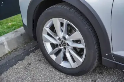 Photo 12 Volkswagen Taigo  1.0 TSI 116 DSG7