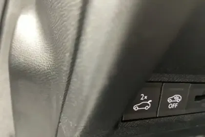 Photo 40 Peugeot 5008  Hybrid 145 e-DCS6